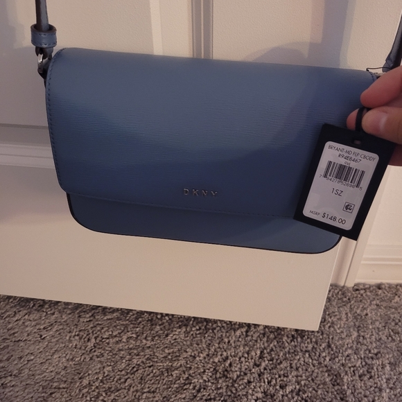 DKNY, NWT, purse - Picture 3 of 3